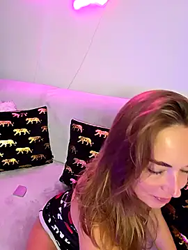 VickyDiamondx online show from September 14, 2025, 8:46 am