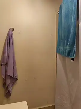 tropikboy online show from October 13, 2025, 4:23 am