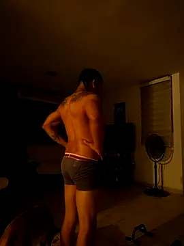 tropikboy online show from November 13, 2025, 9:52 am