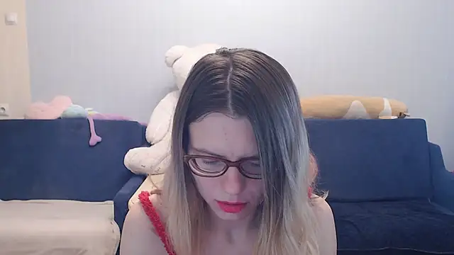 night is dark online show from December 15, 2025, 1:59 pm