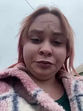 Snapshot of Model9798 chatting on January 25, 2025, 9:57 am Model9798 online show from January 25, 2025, 9:57 am