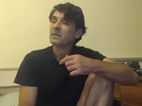 Snapshot of yvesstorm1 chatting on January 4, 2025, 7:44 pm yvesstorm1 online show from January 4, 2025, 7:44 pm