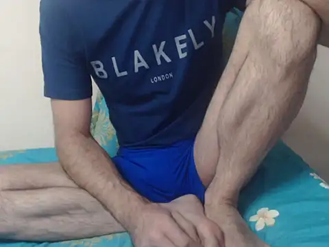 Snapshot of yvesstorm1 chatting on November 18, 2025, 6:12 pm yvesstorm1 online show from November 18, 2025, 6:12 pm