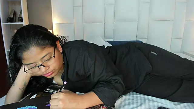 yeral2017 online show from February 1, 2025, 7:13 pm