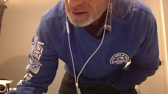 readyforfunxxx online show from December 8, 2024, 9:02 am