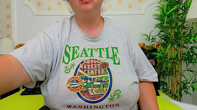 Snapshot of AleshaArabian chatting on May 11, 2026, 3:34 am AleshaArabian online show from May 11, 2026, 3:34 am