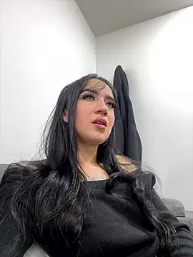 EmmyEvans1 online show from January 15, 2026, 7:50 pm