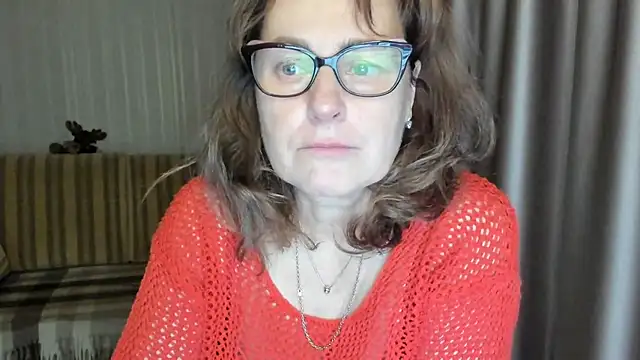 lauraoven online show from March 3, 2025, 5:50 pm