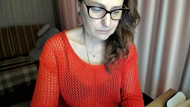 lauraoven online show from February 10, 2026, 7:56 am