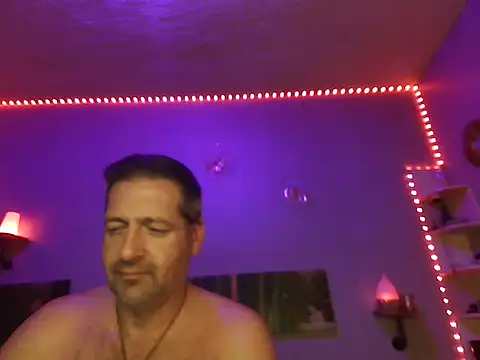 Snapshot of matrikes1 chatting on December 6, 2024, 7:45 pm matrikes1 online show from December 6, 2024, 7:45 pm