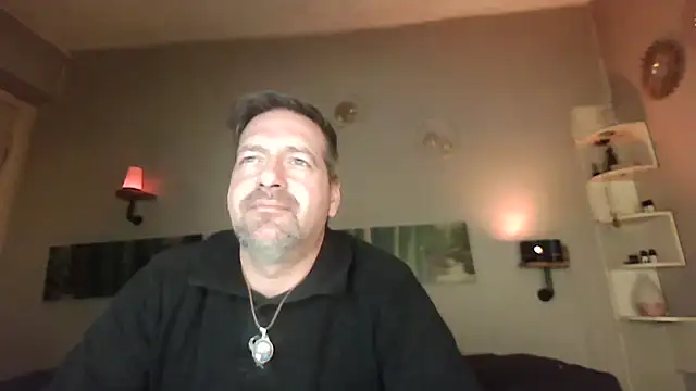 Snapshot of matrikes1 chatting on December 12, 2024, 9:37 pm matrikes1 online show from December 12, 2024, 9:37 pm