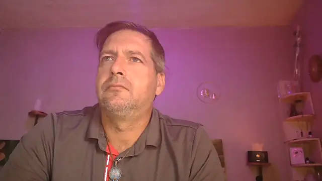 Snapshot of matrikes1 chatting on October 17, 2025, 1:35 pm matrikes1 online show from October 17, 2025, 1:35 pm