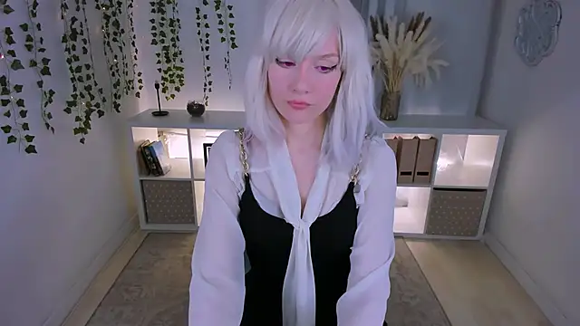 Snapshot of Bat_Laughing chatting on January 19, 2025, 10:49 pm Bat Laughing online show from January 19, 2025, 10:49 pm