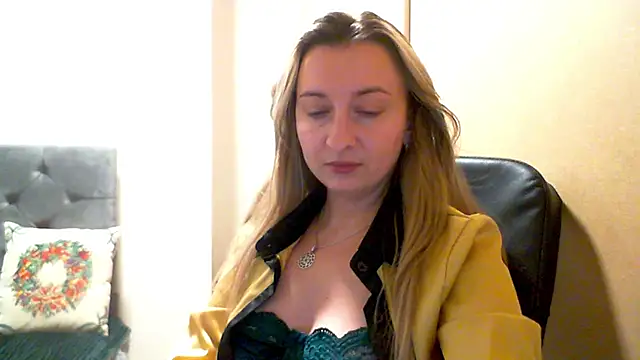 Snapshot of SusanCurt chatting on February 5, 2026, 8:24 pm SusanCurt online show from February 5, 2026, 8:24 pm