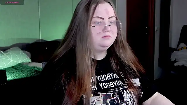 Snapshot of EMMA__CONNOR chatting on March 17, 2025, 8:19 pm EMMA  CONNOR online show from March 17, 2025, 8:19 pm