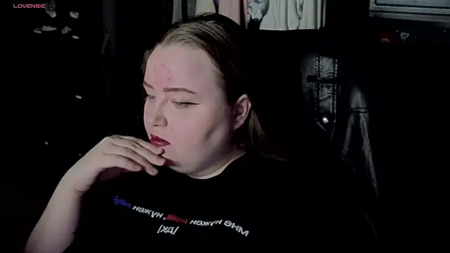 Snapshot of EMMA__CONNOR chatting on November 3, 2025, 9:27 pm EMMA  CONNOR online show from November 3, 2025, 9:27 pm