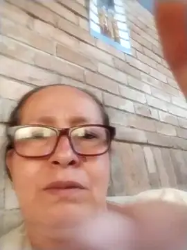 LaGochis07 online show from April 16, 2026, 9:39 pm