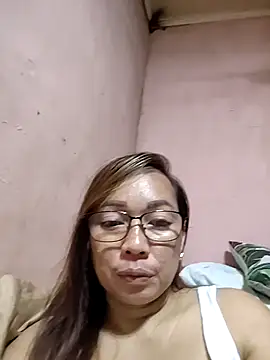 Snapshot of asianwet4u chatting on February 25, 2026, 11:09 am asianwet4u online show from February 25, 2026, 11:09 am