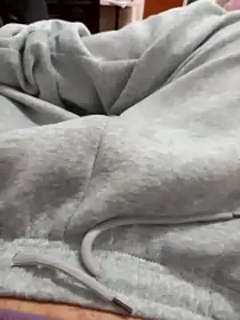 ninotesao21 online show from February 14, 2026, 4:48 pm