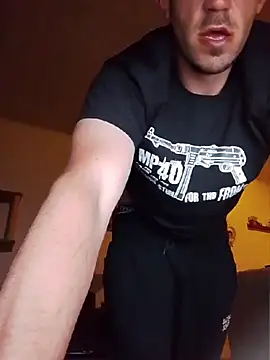 Codymc89 online show from May 8, 2026, 9:42 pm