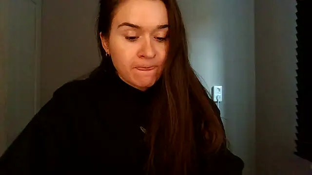 avajade online show from October 28, 2025, 1:36 pm