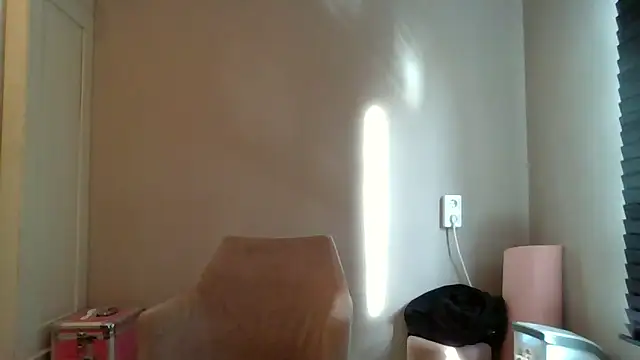 avajade online show from November 12, 2025, 11:10 am