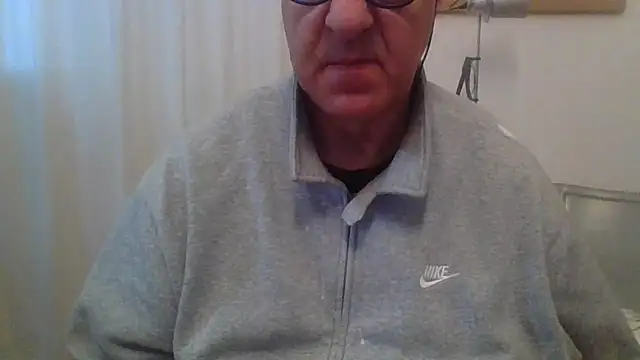 Snapshot of ANONIMO7735 chatting on April 16, 2026, 5:08 am ANONIMO7735 online show from April 16, 2026, 5:08 am