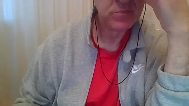 Snapshot of ANONIMO7735 chatting on April 20, 2026, 5:10 am ANONIMO7735 online show from April 20, 2026, 5:10 am