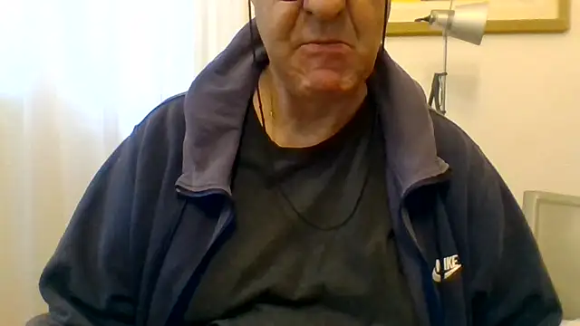 Snapshot of ANONIMO7735 chatting on May 4, 2026, 4:08 am ANONIMO7735 online show from May 4, 2026, 4:08 am