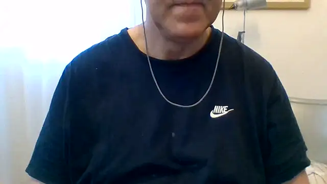 Snapshot of ANONIMO7735 chatting on May 27, 2026, 5:15 am ANONIMO7735 online show from May 27, 2026, 5:15 am