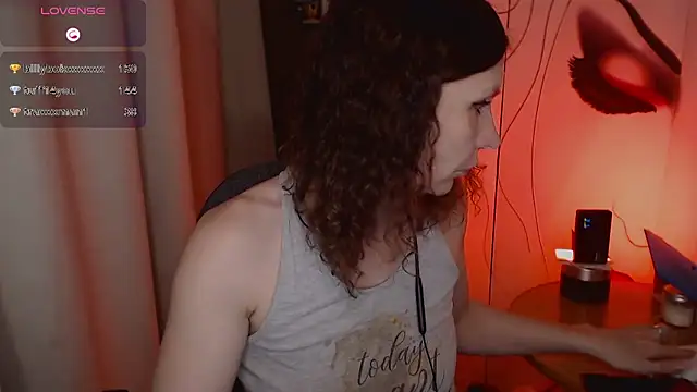 Snapshot of JohansonKatie chatting on February 14, 2025, 3:15 pm JohansonKatie online show from February 14, 2025, 3:15 pm