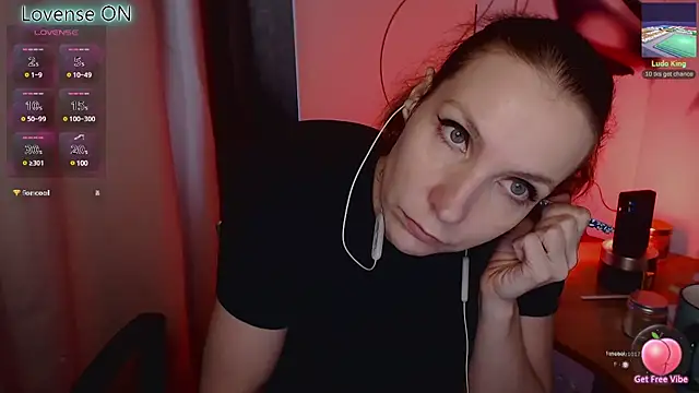 Snapshot of JohansonKatie chatting on February 28, 2025, 2:31 pm JohansonKatie online show from February 28, 2025, 2:31 pm