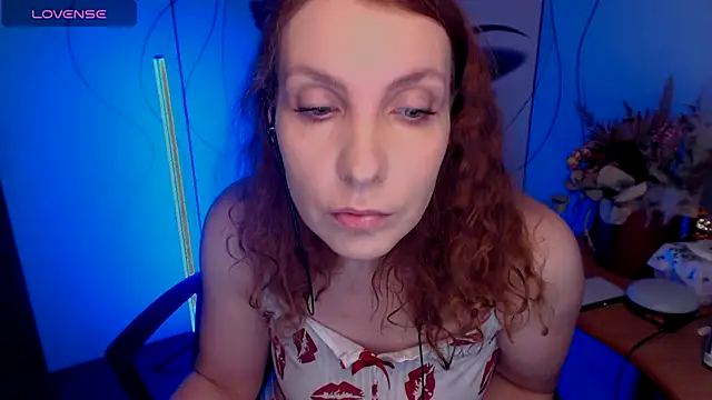 Snapshot of JohansonKatie chatting on October 31, 2025, 2:56 am JohansonKatie online show from October 31, 2025, 2:56 am