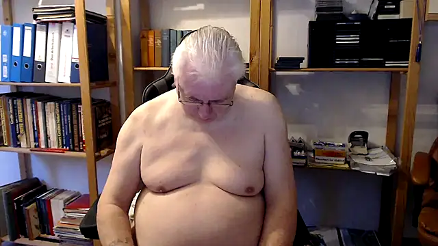 SchwanzhureXXL online show from February 3, 2025, 7:18 am