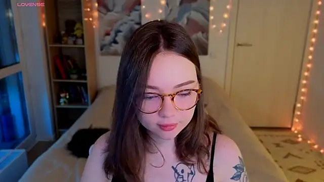 Snapshot of MilenaSaint chatting on April 20, 2026, 3:20 am MilenaSaint online show from April 20, 2026, 3:20 am