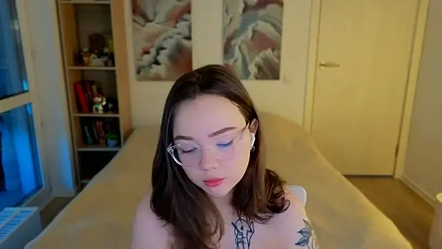 Snapshot of MilenaSaint chatting on May 6, 2026, 3:35 am MilenaSaint online show from May 6, 2026, 3:35 am