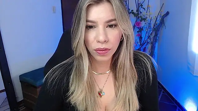 Snapshot of ms_sofia_x chatting on October 29, 2025, 3:36 pm ms sofia x online show from October 29, 2025, 3:36 pm