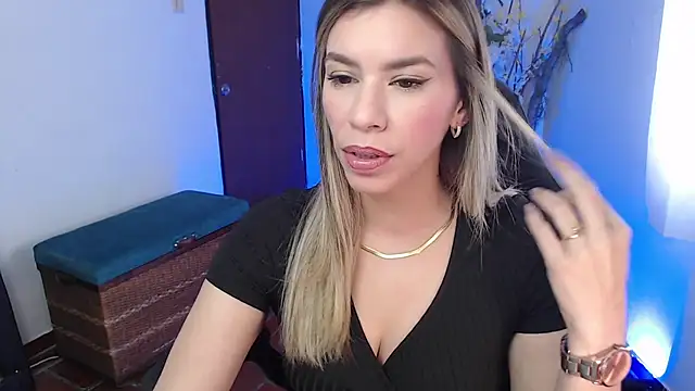 Snapshot of ms_sofia_x chatting on December 19, 2025, 4:58 pm ms sofia x online show from December 19, 2025, 4:58 pm