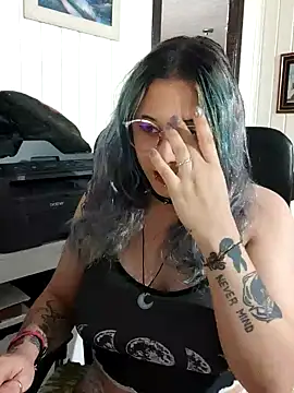 Snapshot of ElfGrey chatting on February 13, 2025, 3:39 am ElfGrey online show from February 13, 2025, 3:39 am