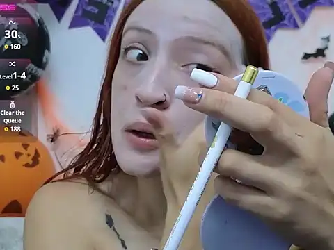 ninaa fox online show from October 31, 2025, 2:51 pm