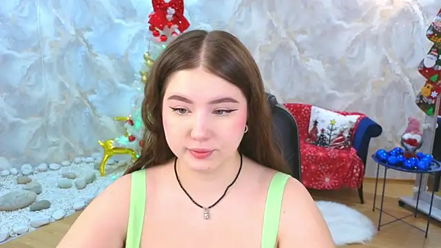 NicoleFoxery online show from December 19, 2025, 6:15 pm