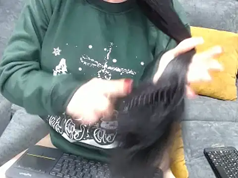 kamila-diablita online show from December 23, 2024, 2:28 pm