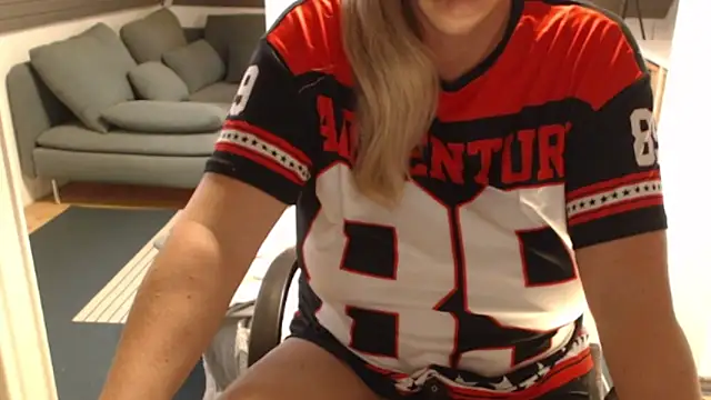 KimMitchelli online show from January 8, 2026, 12:51 pm