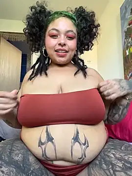 Snapshot of PrincessLauren420 chatting on February 19, 2026, 10:06 pm PrincessLauren420 online show from February 19, 2026, 10:06 pm