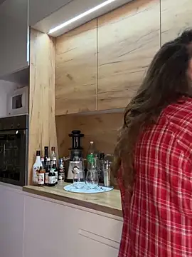 Marilyn La Rose online show from April 2, 2026, 8:12 am