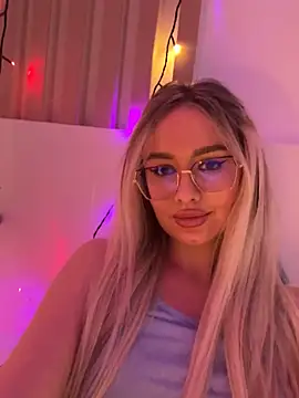 mollyxxx online show from December 13, 2024, 9:13 am