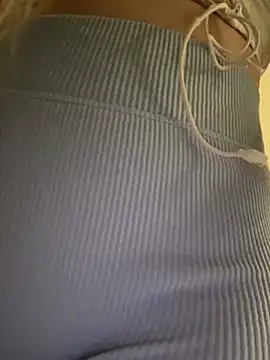 mollyxxx online show from December 20, 2024, 4:09 am