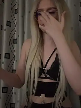 mollyxxx online show from February 1, 2025, 1:12 am