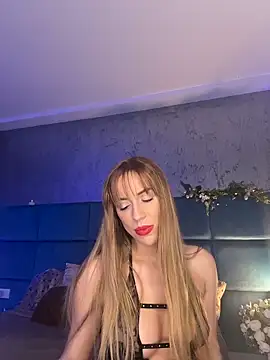 Snapshot of RockQueen_A chatting on April 19, 2026, 5:18 am RockQueen A online show from April 19, 2026, 5:18 am