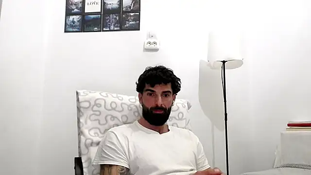 Verycutex online show from March 4, 2026, 5:30 pm